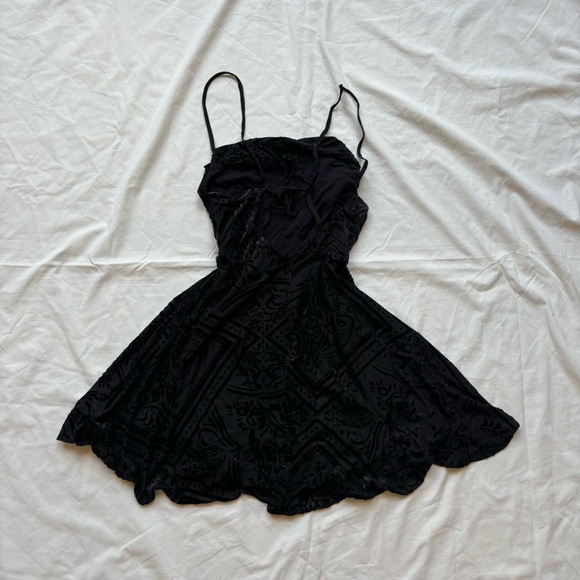 Urban Outfitters Black Sheer Velour Velvet Paisley Floral Cowl Neck mini dress - Picture 4 of 4